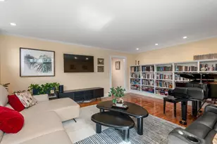 83 Fuller St, Brookline, MA 02446 - Photo 4