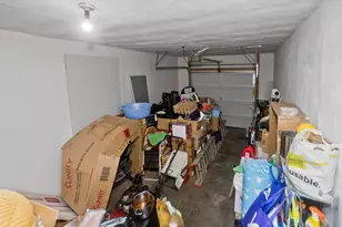 174 Abbott St, Springfield, MA 01118 - Photo 38