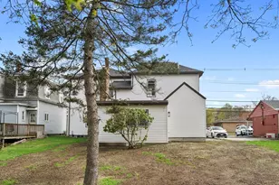 388 Water St, Clinton, MA 01510 - Photo 4