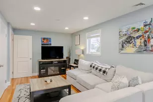 19 Miriam Rd, Waltham, MA 02451 - Photo 10