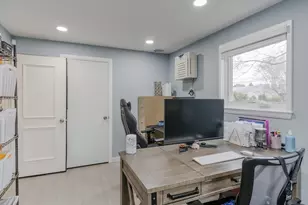 19 Miriam Rd, Waltham, MA 02451 - Photo 14