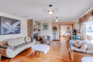 19 Miriam Rd, Waltham, MA 02451 - Photo 2