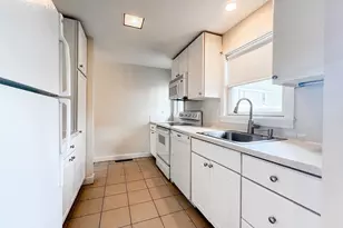 11 Oak St, Wellesley, MA 02482 - Photo 10
