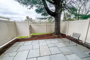 11 Oak St, Wellesley, MA 02482 - Photo 14