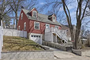 32 Indian Lake Pkwy, Worcester, MA 01605 - Photo 1