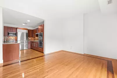 310 Hammond Pond Pkwy #301, Brookline, MA 02467 - Photo 4