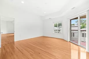 310 Hammond Pond Pkwy, Brookline, MA 02467 - Photo 20