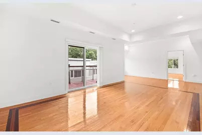 310 Hammond Pond Pkwy #301, Brookline, MA 02467 - Photo 10