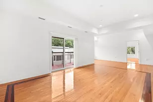 310 Hammond Pond Pkwy, Brookline, MA 02467 - Photo 10