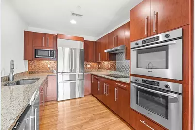 310 Hammond Pond Pkwy #301, Brookline, MA 02467 - Photo 4