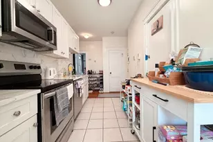 8 Ransom Rd, Boston, MA 02135 - Photo 2