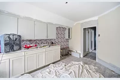 9 Helen St, Boston, MA 02124 - Photo 6