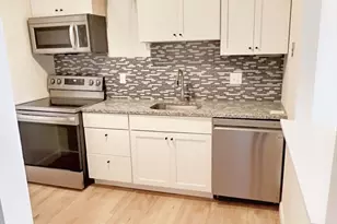 1039 Commonwealth Ave, Boston, MA 02215 - Photo 2