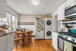 34 R Clyde, Somerville, MA 02145 - Photo 8