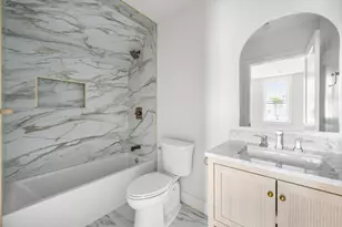 16 Harbor View St, Boston, MA 02125 - Photo 12