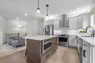 28 Oxbow Rd, Raynham, MA 02767 - Photo 4