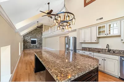 152 Water St #13, Danvers, MA 01923 - Photo 6