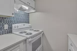 303 Lowell St, Somerville, MA 02145 - Photo 4