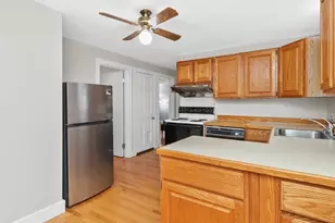31 Oakledge Rd, Waltham, MA 02452 - Photo 4