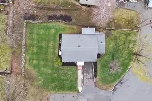 31 Oakledge Rd, Waltham, MA 02452 - Photo 34