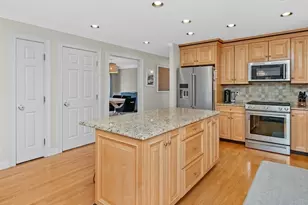 197 Smith St, Waltham, MA 02451 - Photo 6
