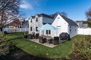 91 Canterbury Rd, Waltham, MA 02453 - Photo 32