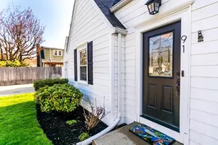 91 Canterbury Rd, Waltham, MA 02453 - Photo 4