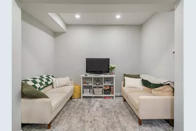 249 Everett St #2, Boston, MA 02128 - Photo 6