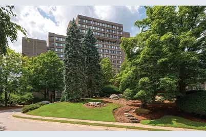 250 Hammond Pond Parkway #705S, Newton, MA 02467 - Photo 2