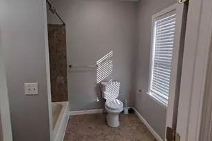 30 Vine St, Haverhill, MA 01830 - Photo 4
