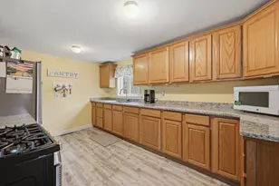 8 Stones Corner Rd, Berlin, MA 01503 - Photo 4
