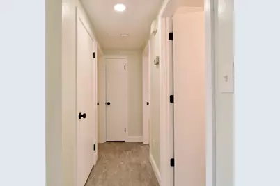 878 Berkshire Ave, Springfield, MA 01151 - Photo 18