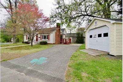 878 Berkshire Ave, Springfield, MA 01151 - Photo 2