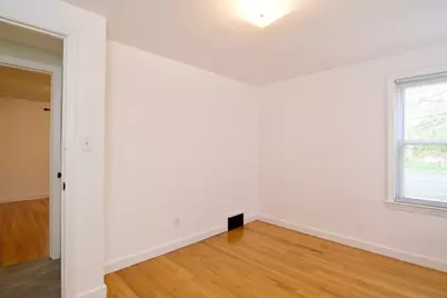 878 Berkshire Ave, Springfield, MA 01151 - Photo 24