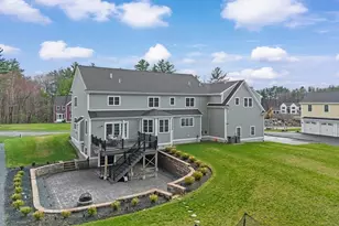 14 Charles St, North Reading, MA 01864 - Photo 4