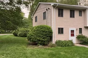 17 Heather Ln, Bridgewater, MA 02324 - Photo 2