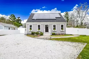 92 Rainbow Ave, Falmouth, MA 02536 - Photo 2