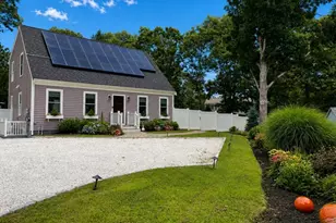 92 Rainbow Ave, Falmouth, MA 02536 - Photo 4