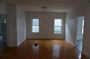 27 Shaw St, Lowell, MA 01851 - Photo 12