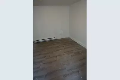 27 Shaw St, Lowell, MA 01851 - Photo 18