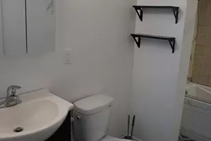 27 Shaw St, Lowell, MA 01851 - Photo 10