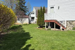 18 Faneuil Rd, Waltham, MA 02452 - Photo 20