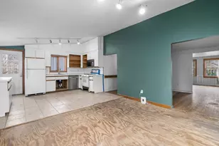 32 Longfellow Rd, Natick, MA 01760 - Photo 14