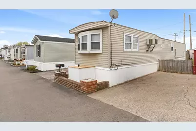 11 East Dr, East Providence, RI 02916 - Photo 6
