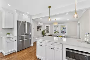 19 Myles Standish Rd, Boston, MA 02132 - Photo 6