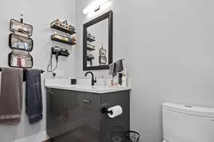 60 Cross St E, Somerville, MA 02145 - Photo 14