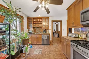 69 Glendale St, Boston, MA 02125 - Photo 18