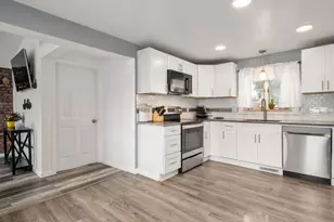201 Southwick St, Agawam, MA 01030 - Photo 8