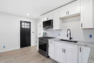 357 Wareham St, Middleborough, MA 02346 - Photo 2