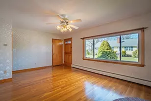 7 Cedarcrest Rd, Salem, MA 01970 - Photo 6